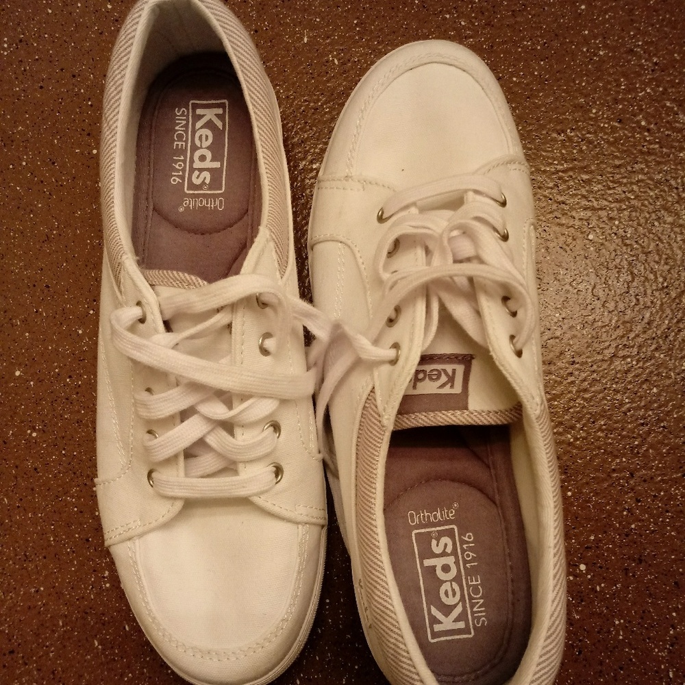 White keds sz 7